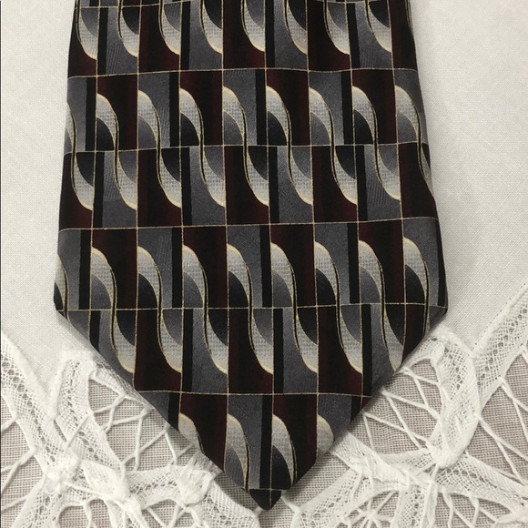 PIERRE CARDIN Gray Burgundy Geometric Silk Tie 60” x 4” - Picture 2 of 8